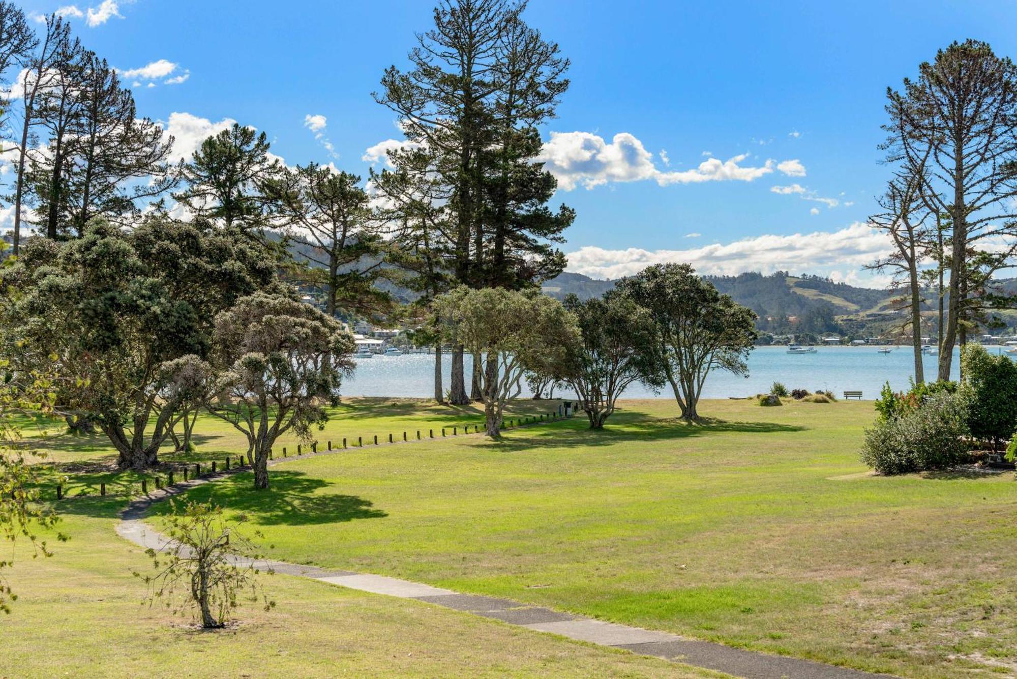 Pauanui Beach House Suntrap Exterior photo