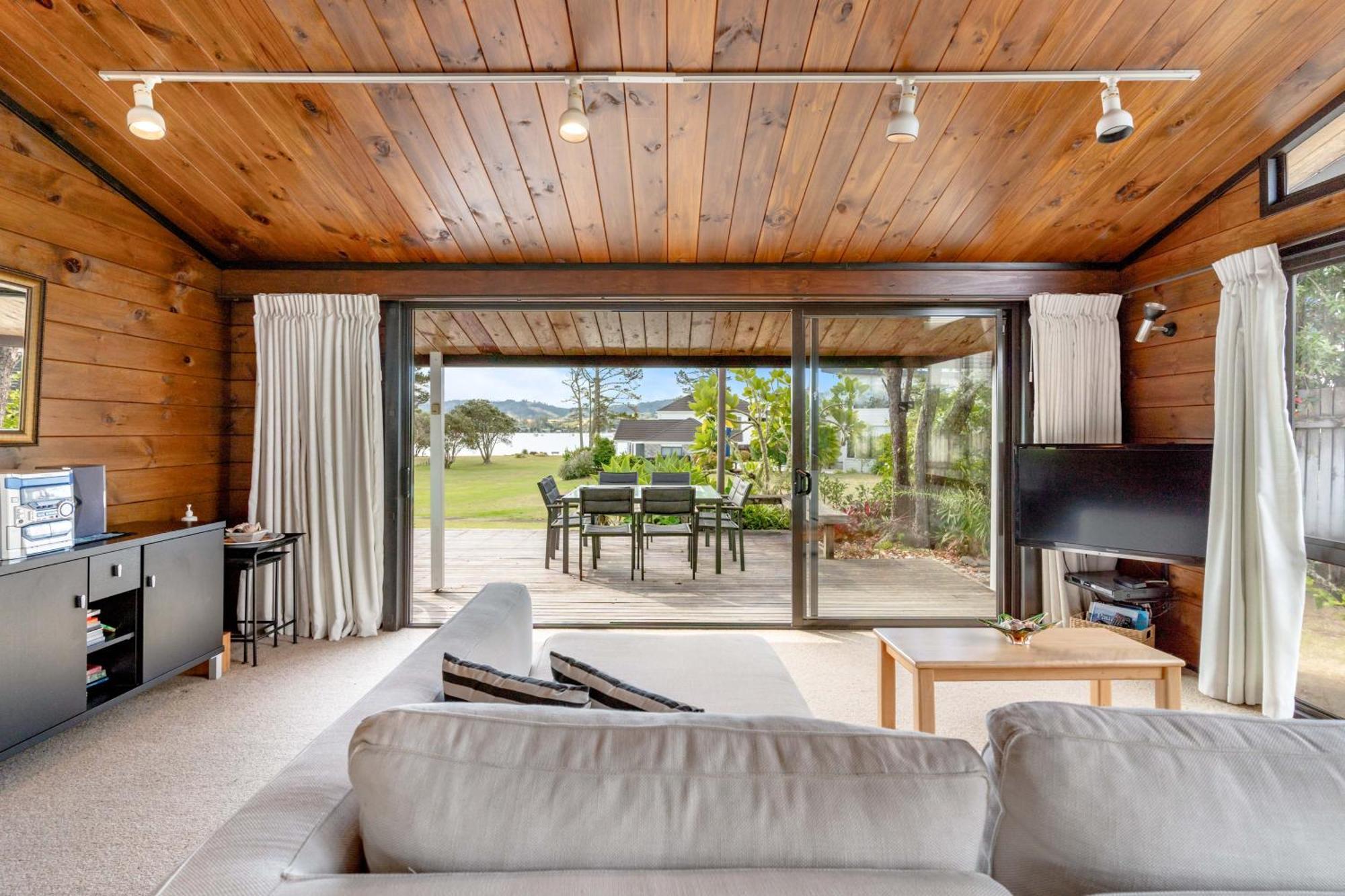 Pauanui Beach House Suntrap Exterior photo