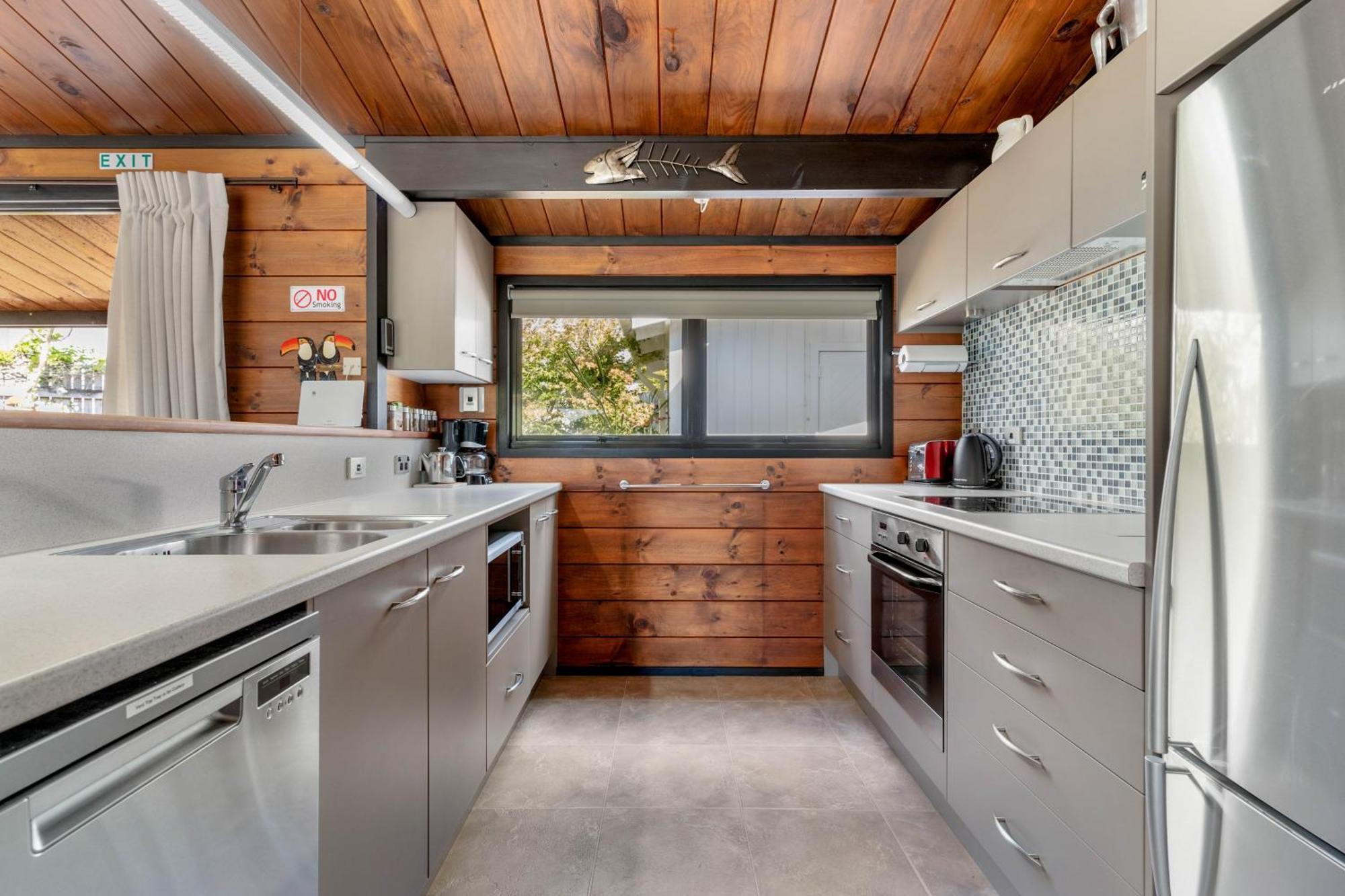Pauanui Beach House Suntrap Exterior photo